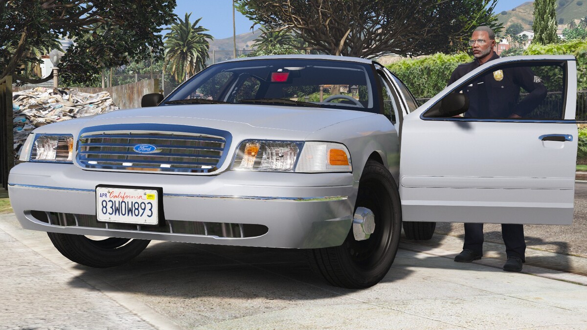 1998 Ford Crown Victoria P71- Unmarked Los Angeles Police Dept ...